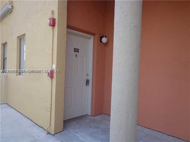 VILLAS AT LAKEVIEW CONDO - Residential Lease