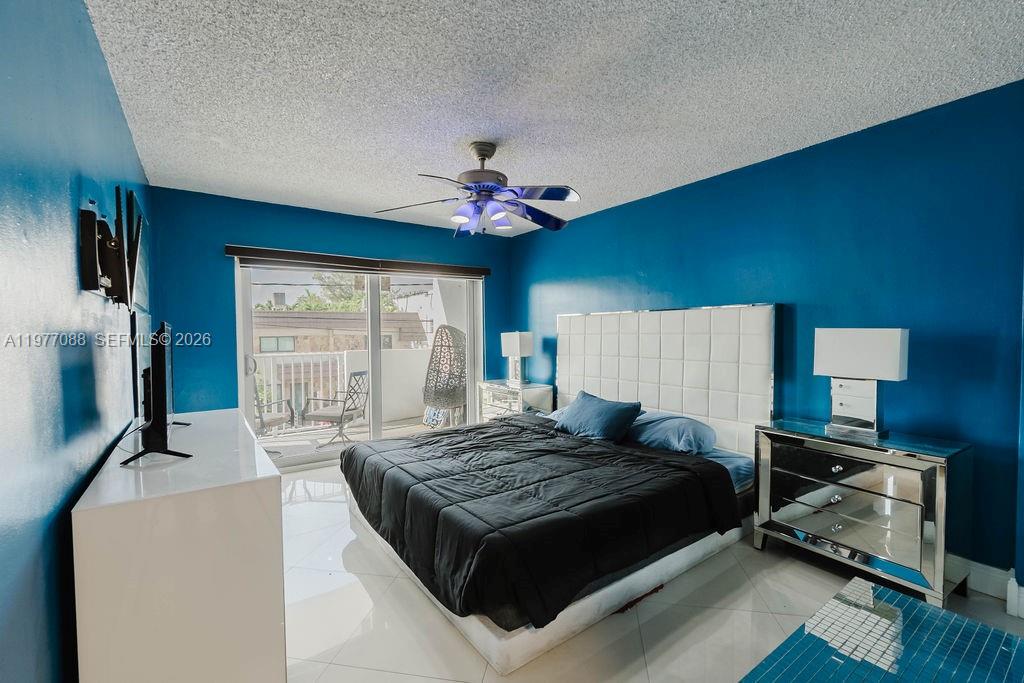 8000 CONDO - Residential