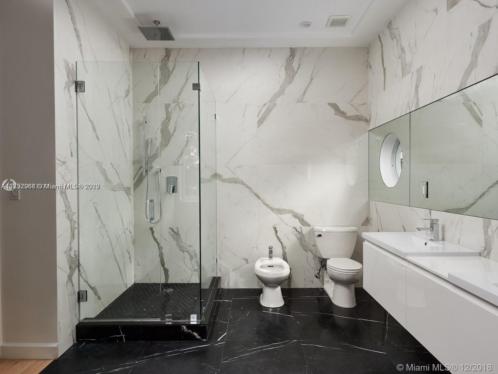 AMD PLAT OF SUNSET LAKE S - Residential Lease