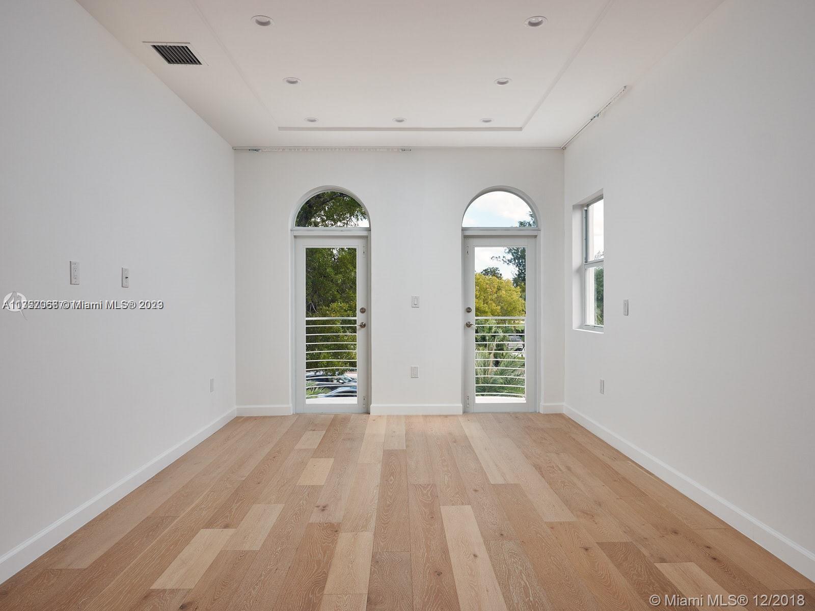 AMD PLAT OF SUNSET LAKE S - Residential Lease