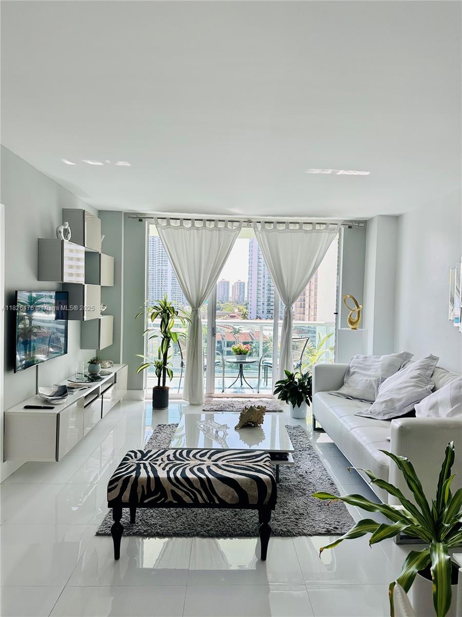 OCEANVIEW BUILDING A COND - Residential