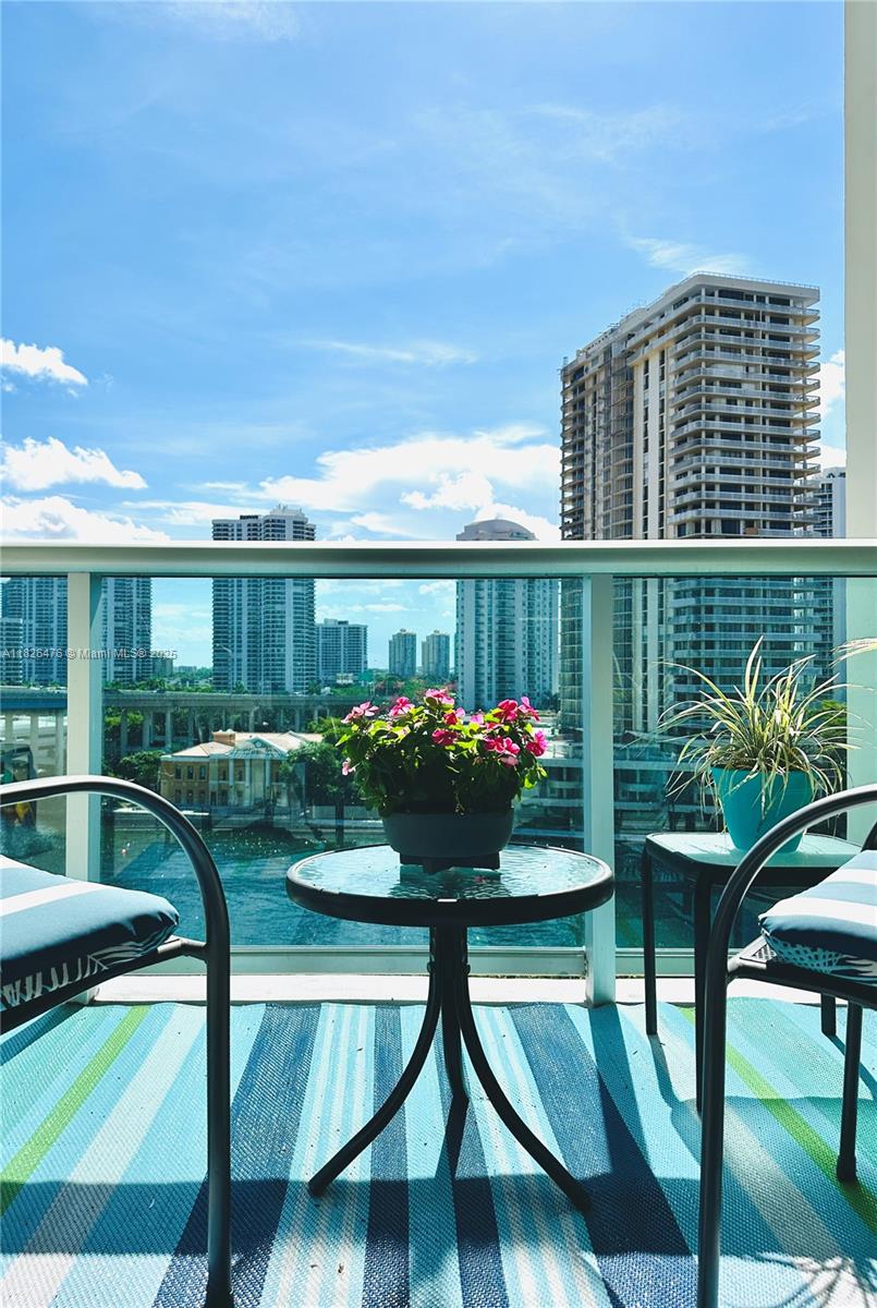 OCEANVIEW BUILDING A COND - Residential