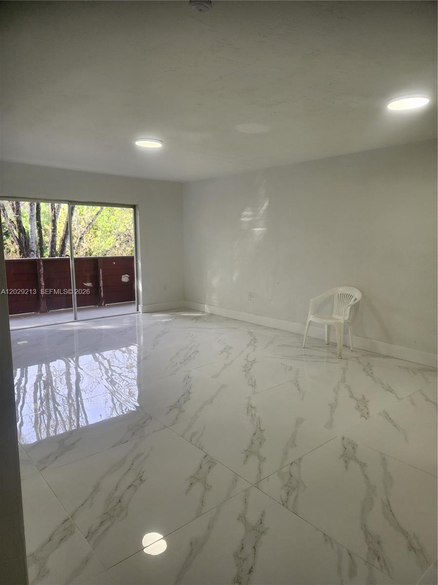VILLA CAPRI CONDO - Residential