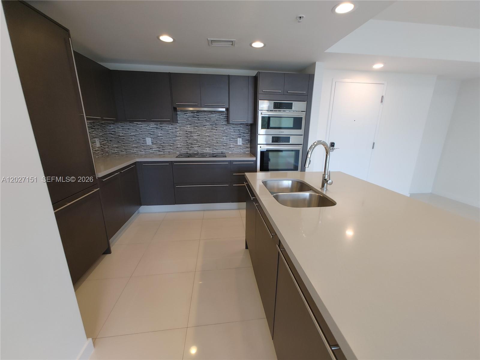 MIDTOWN DORAL CONDO 4 - Residential Lease