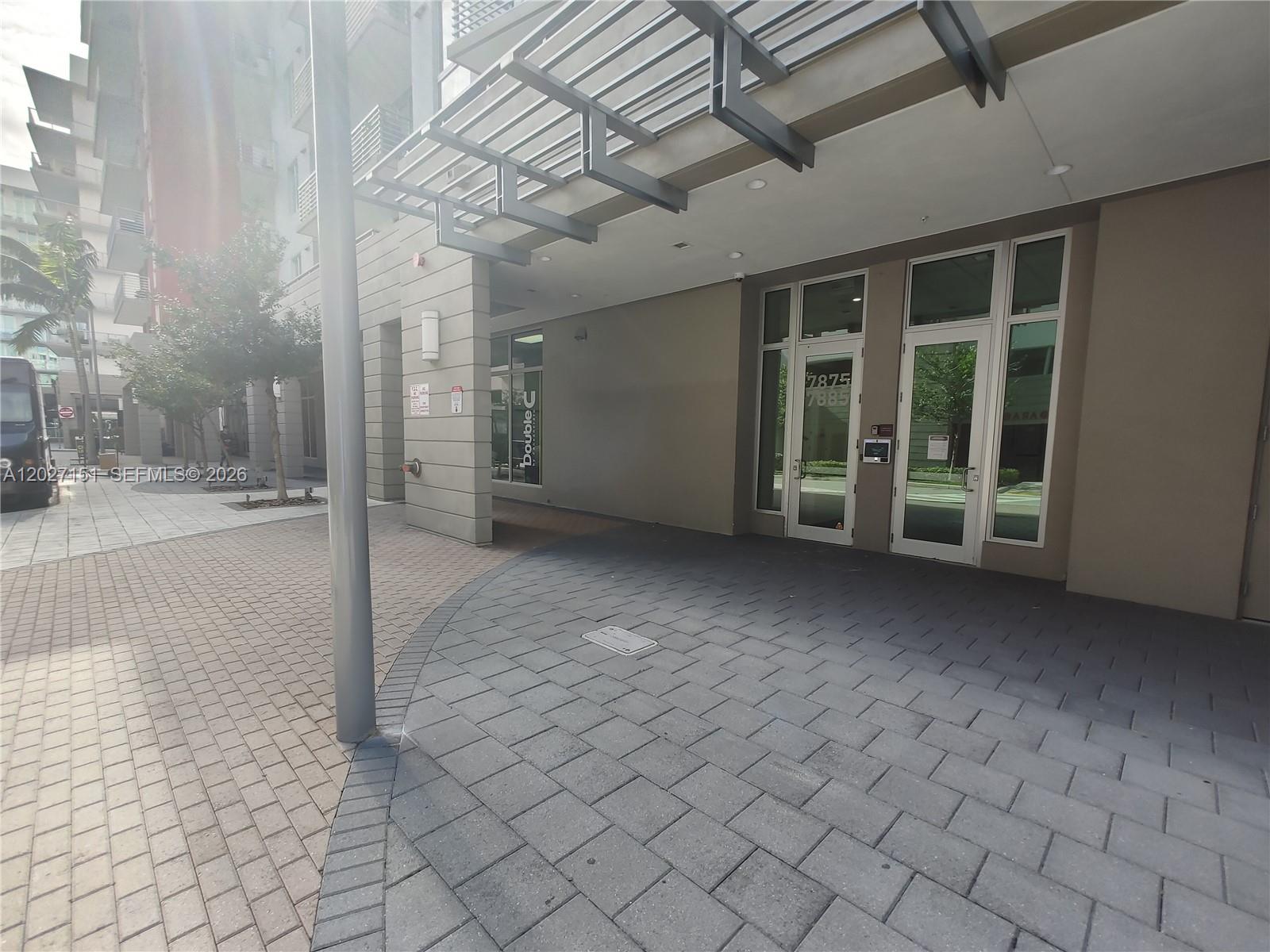 MIDTOWN DORAL CONDO 4 - Residential Lease