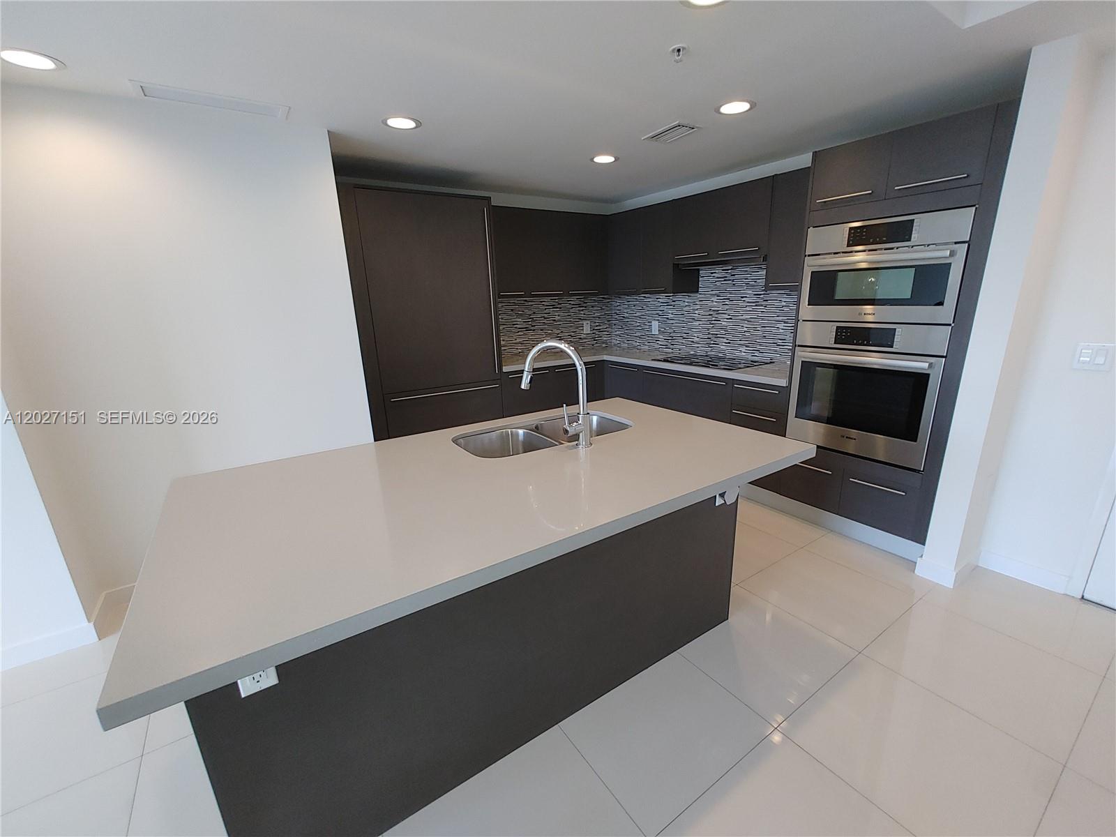 MIDTOWN DORAL CONDO 4 - Residential Lease