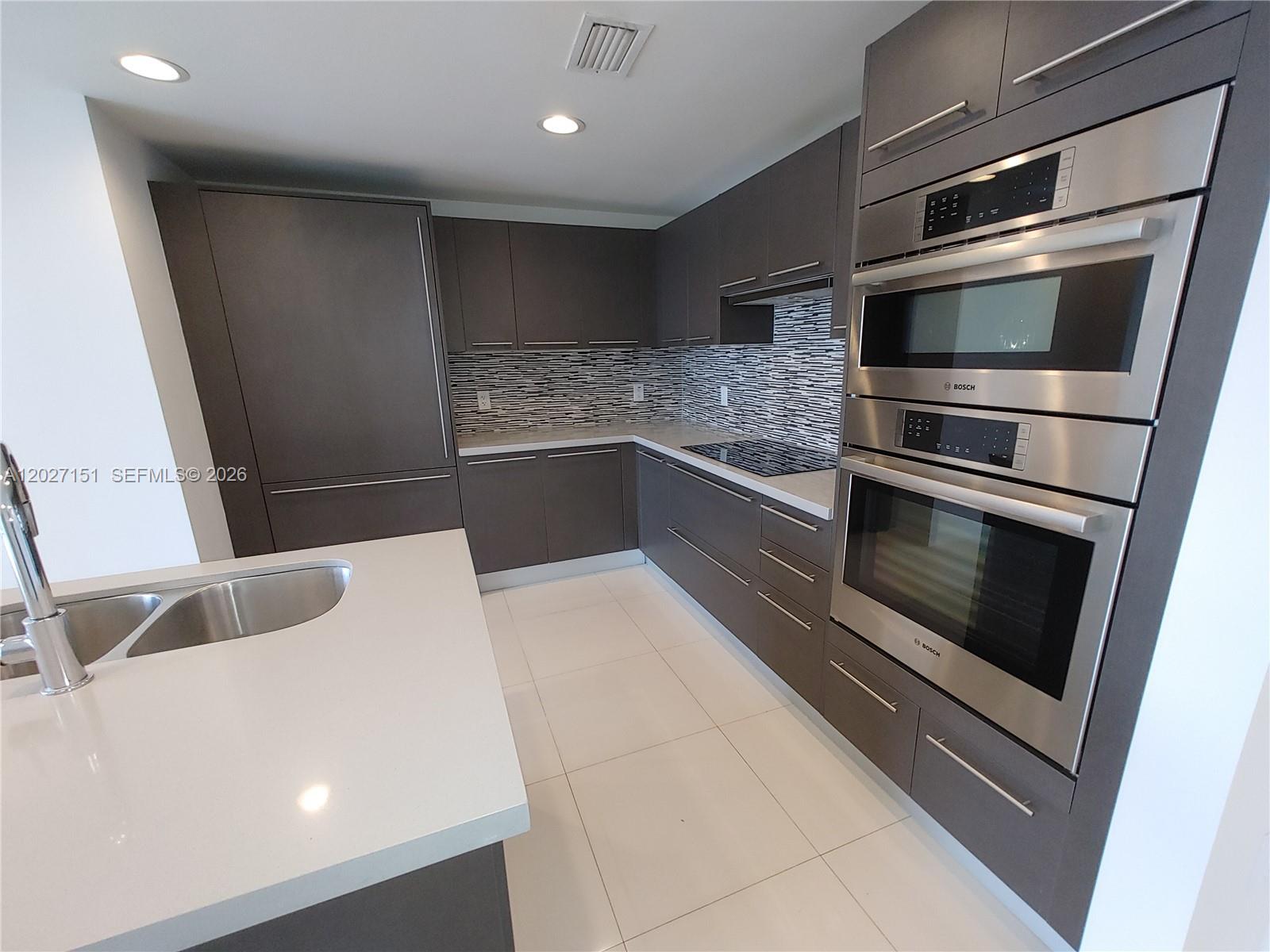MIDTOWN DORAL CONDO 4 - Residential Lease