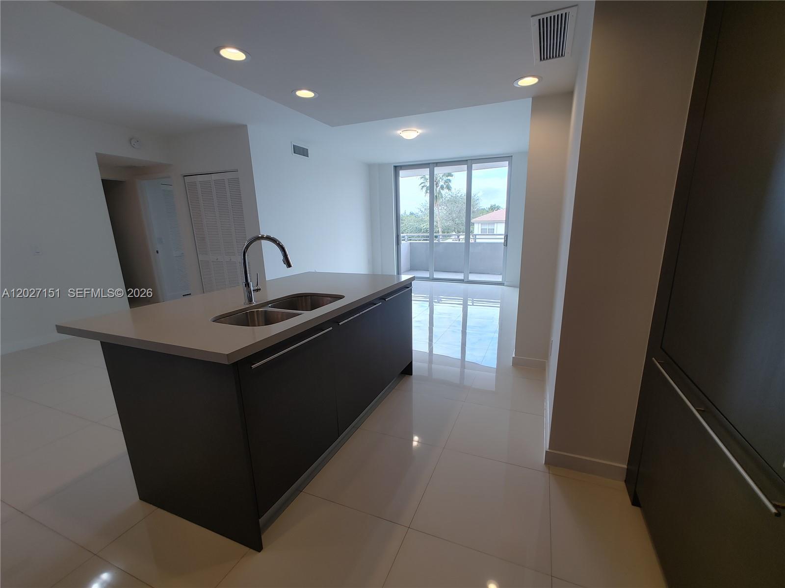 MIDTOWN DORAL CONDO 4 - Residential Lease