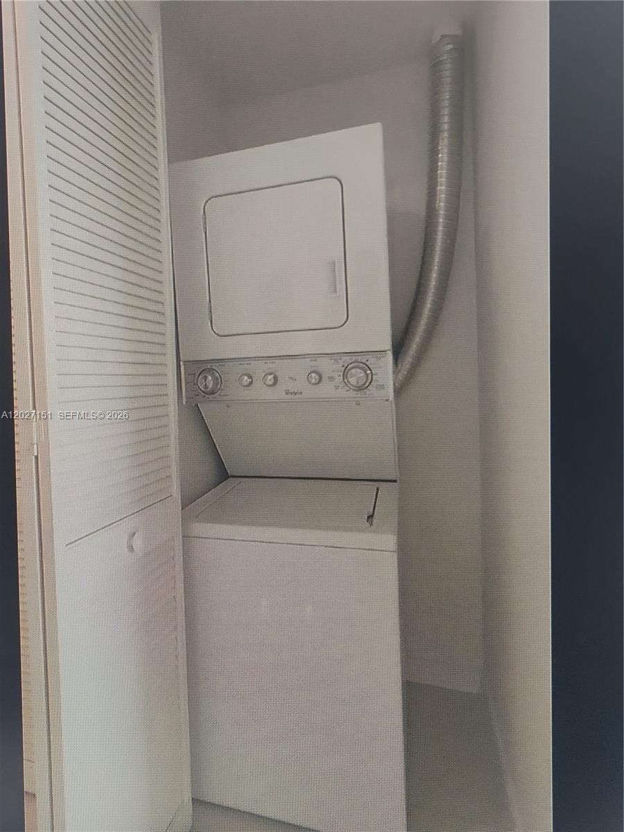 MIDTOWN DORAL CONDO 4 - Residential Lease