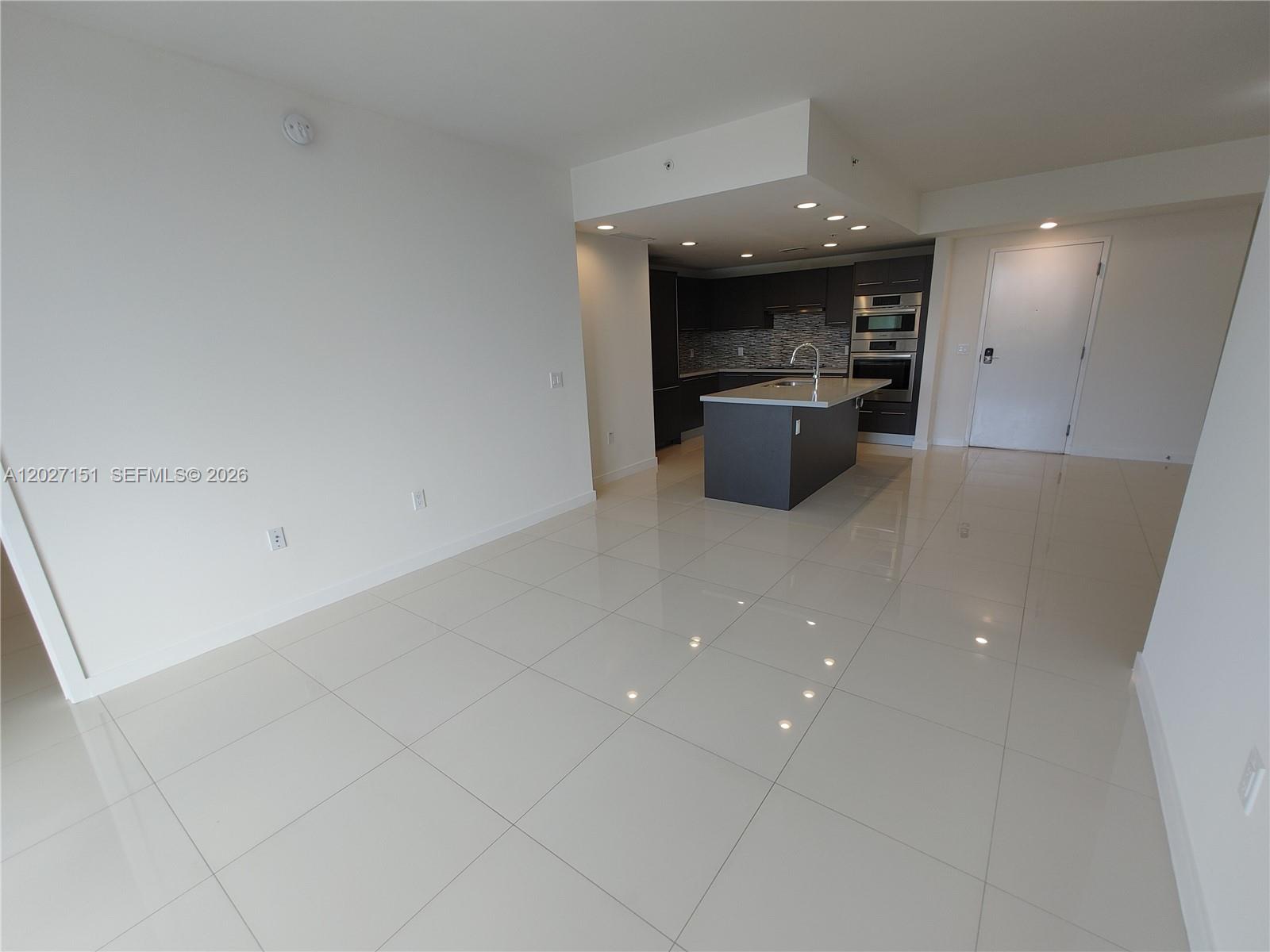 MIDTOWN DORAL CONDO 4 - Residential Lease