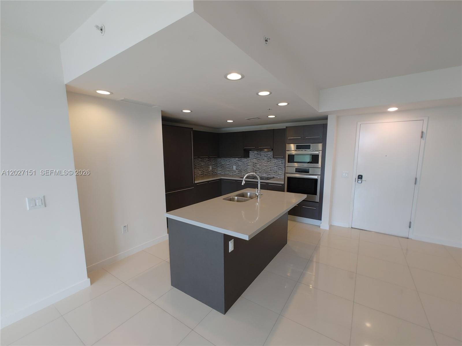 MIDTOWN DORAL CONDO 4 - Residential Lease