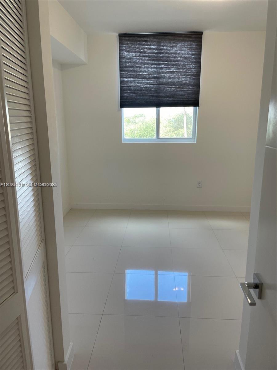 MIDTOWN DORAL CONDO 4 - Residential Lease