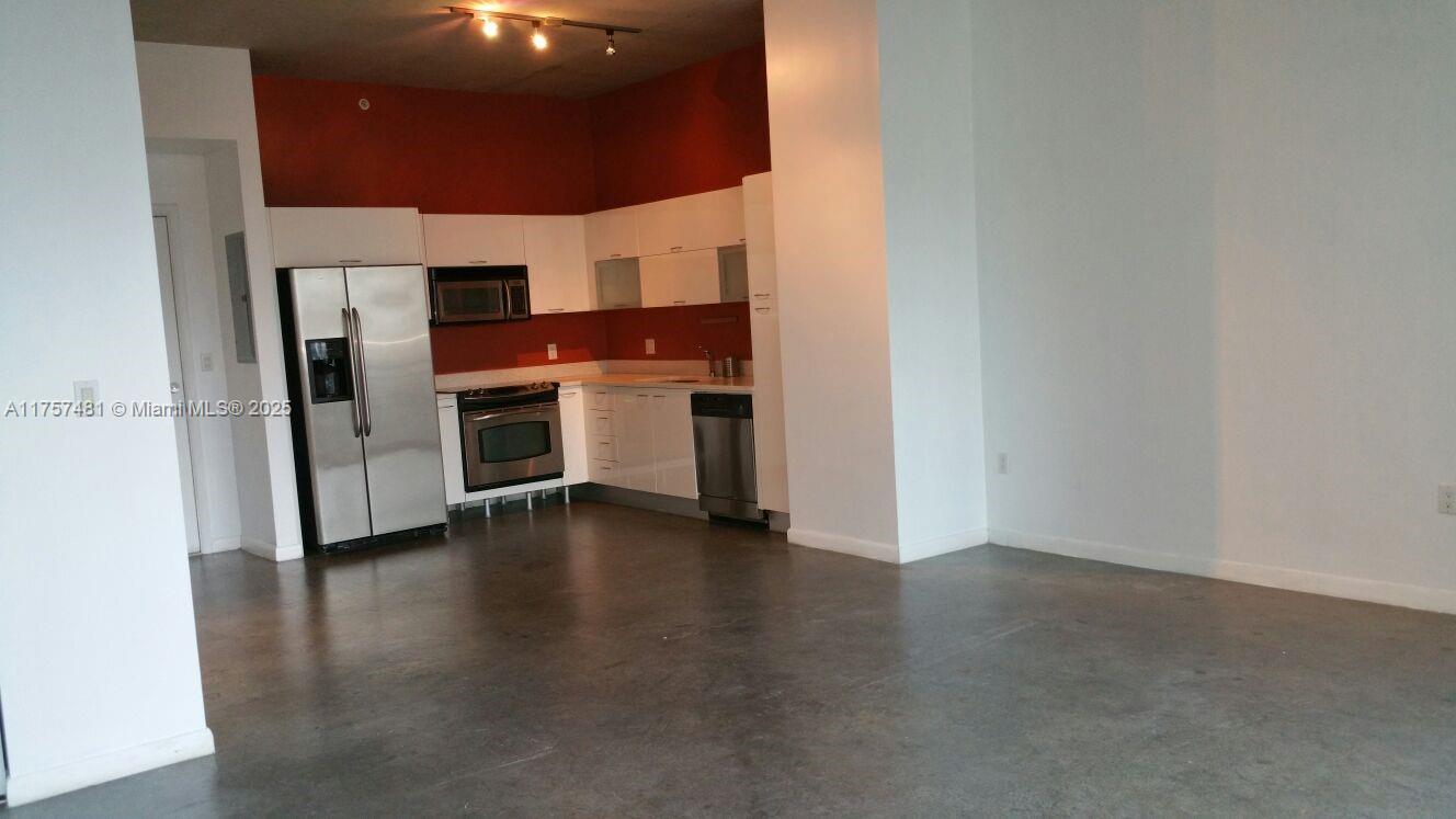 THE LOFT DOWNTOWN II COND - Residential Lease