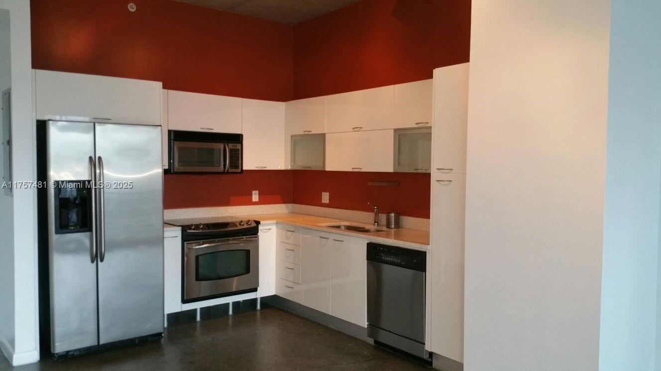 THE LOFT DOWNTOWN II COND - Residential Lease
