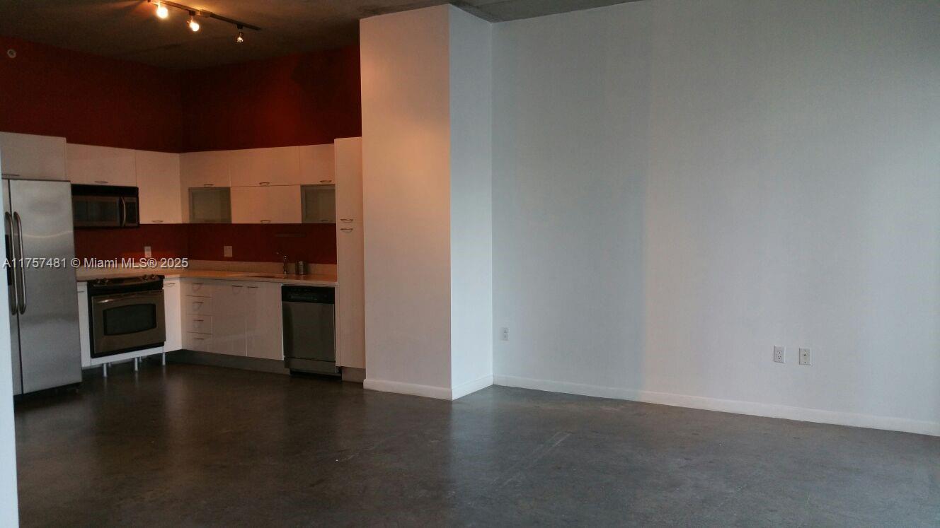 THE LOFT DOWNTOWN II COND - Residential Lease