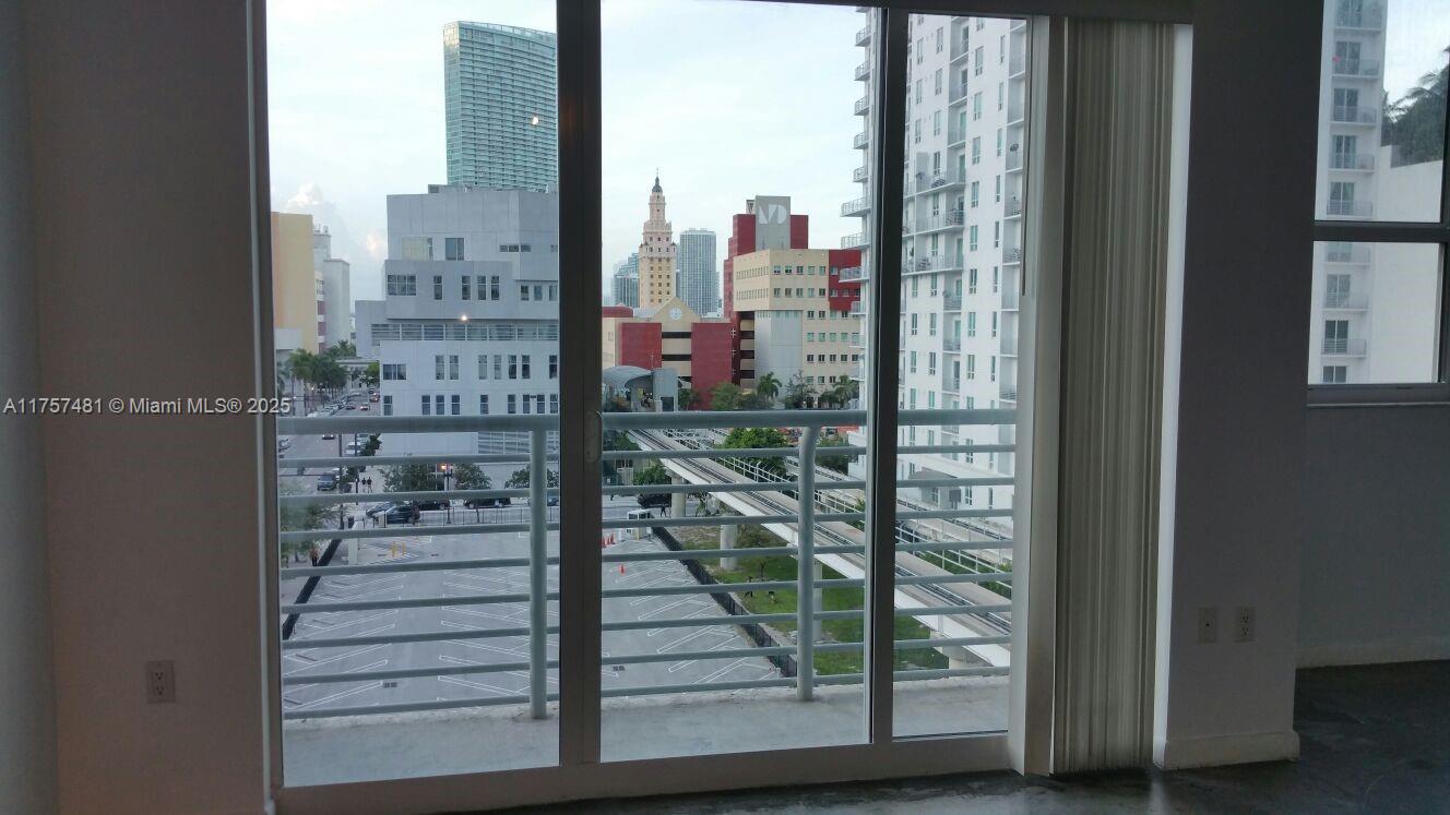THE LOFT DOWNTOWN II COND - Residential Lease