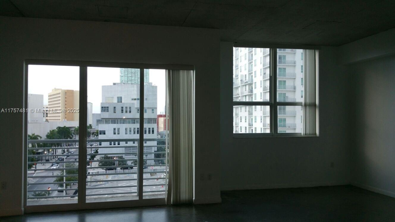 THE LOFT DOWNTOWN II COND - Residential Lease