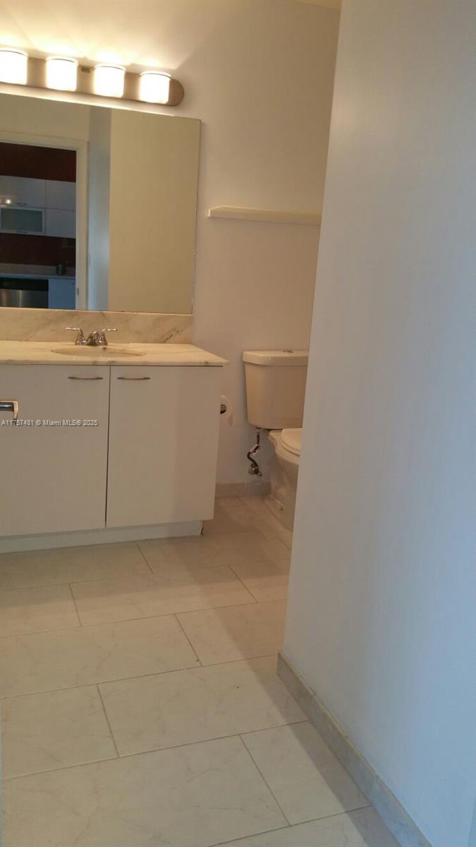 THE LOFT DOWNTOWN II COND - Residential Lease