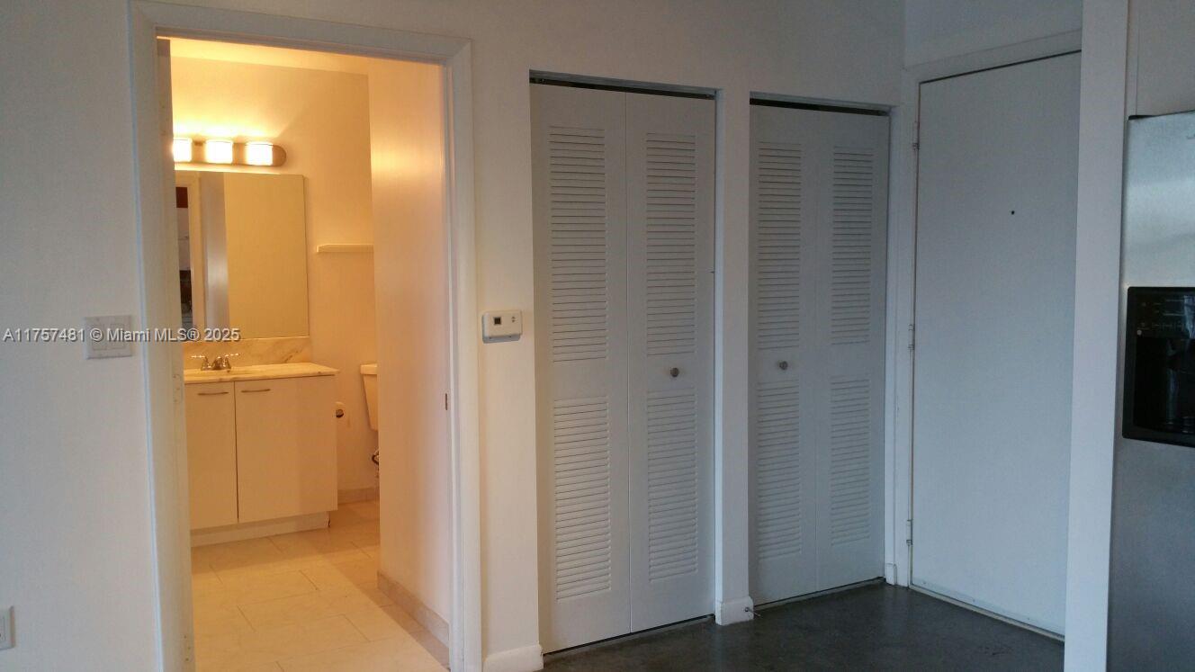 THE LOFT DOWNTOWN II COND - Residential Lease