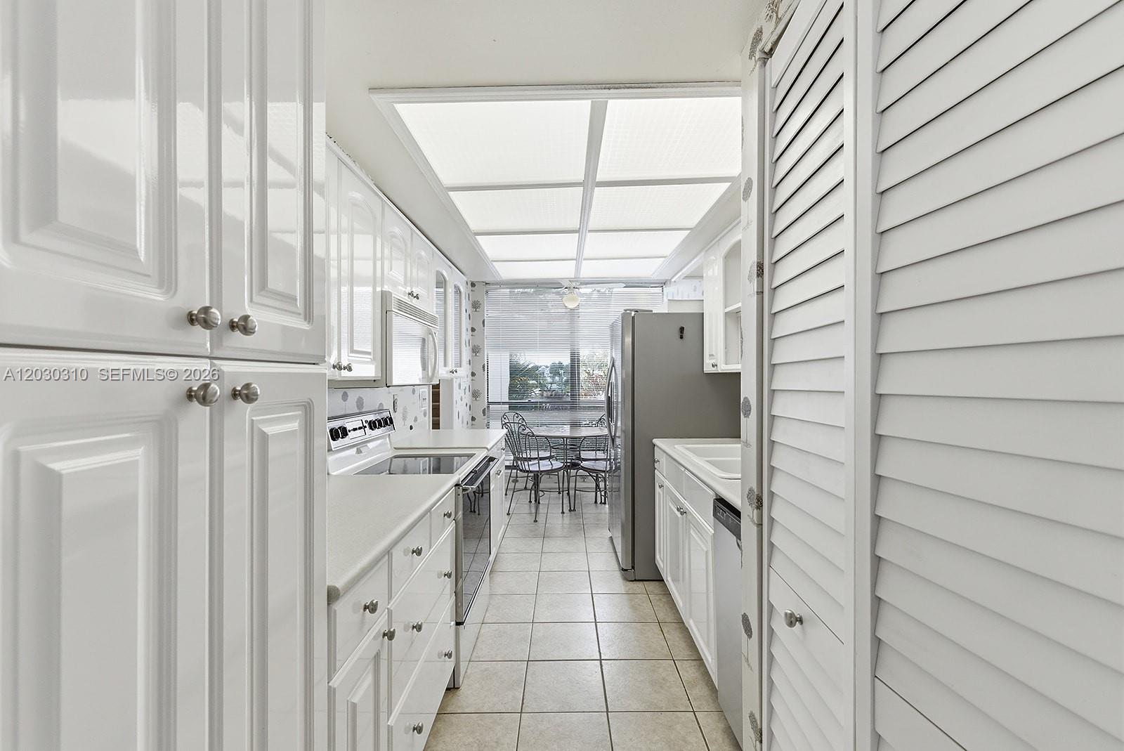BRIDGEWOOD TOWNHOUSE COND - Residential