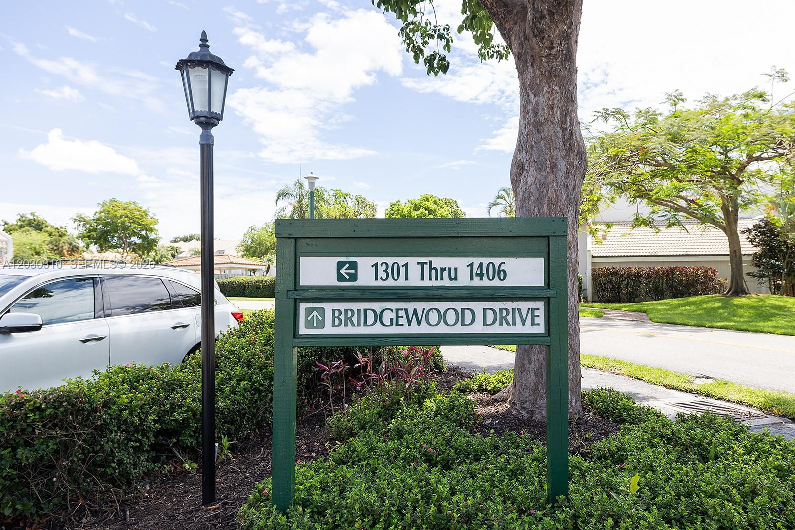 BRIDGEWOOD TOWNHOUSE COND - Residential