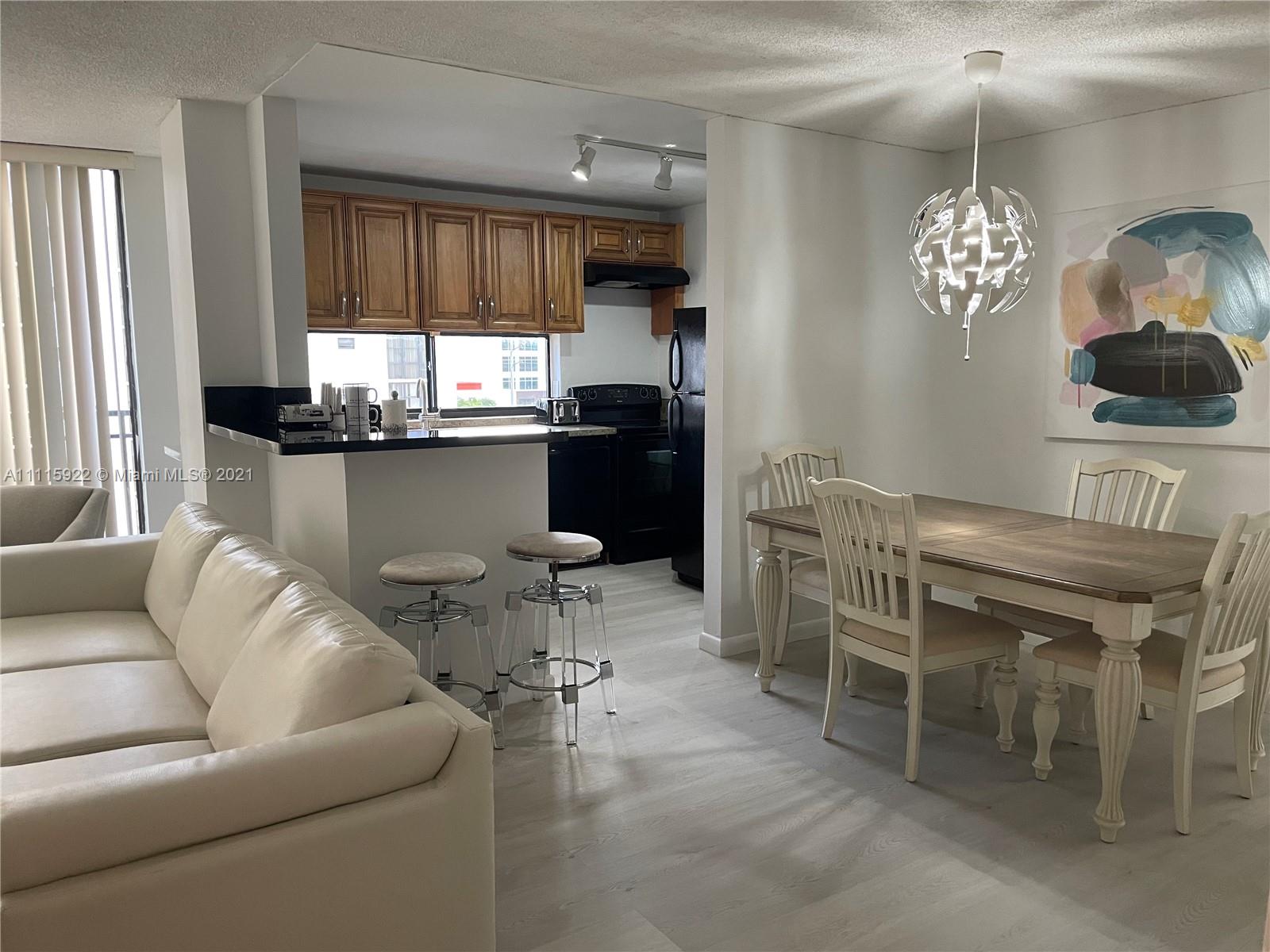 PLAZA OF AMERICAS CONDO P - Residential Lease