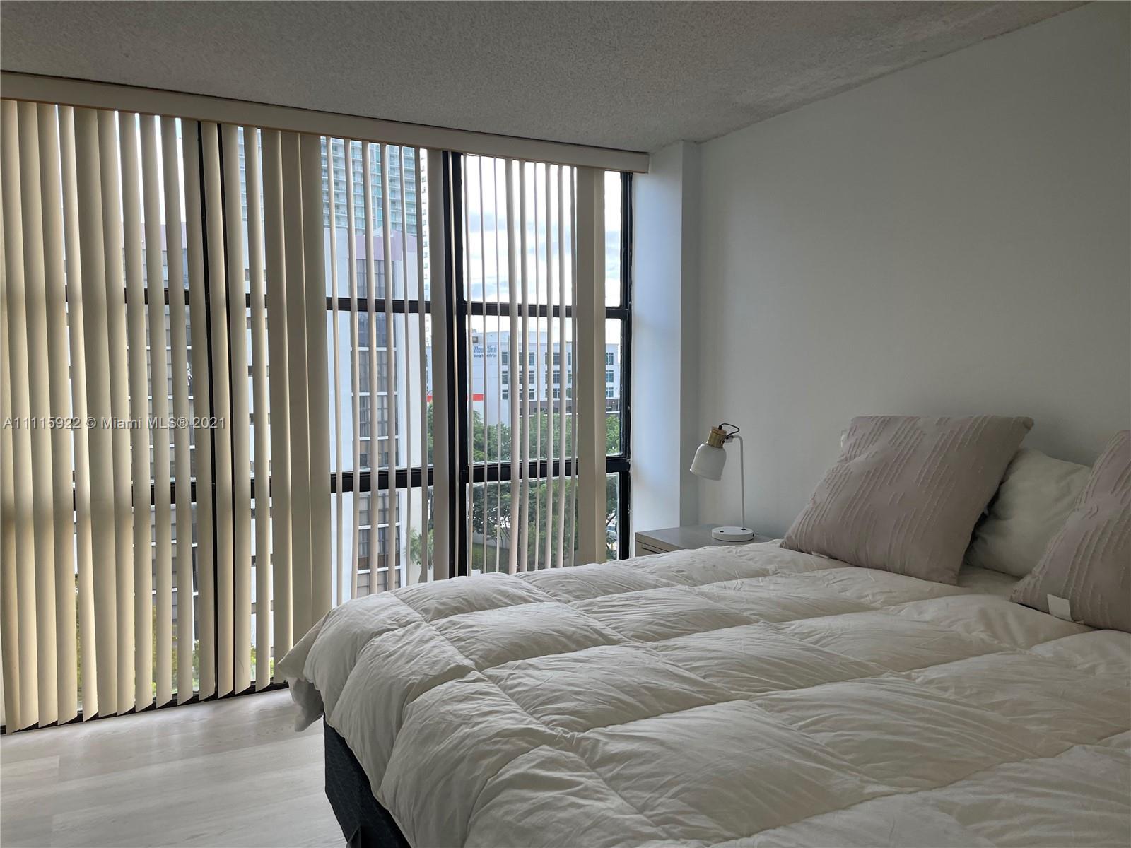 PLAZA OF AMERICAS CONDO P - Residential Lease