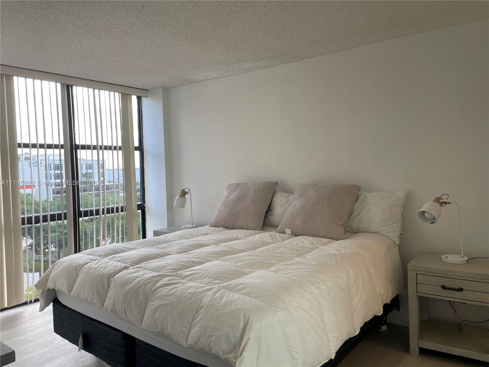 PLAZA OF AMERICAS CONDO P - Residential Lease