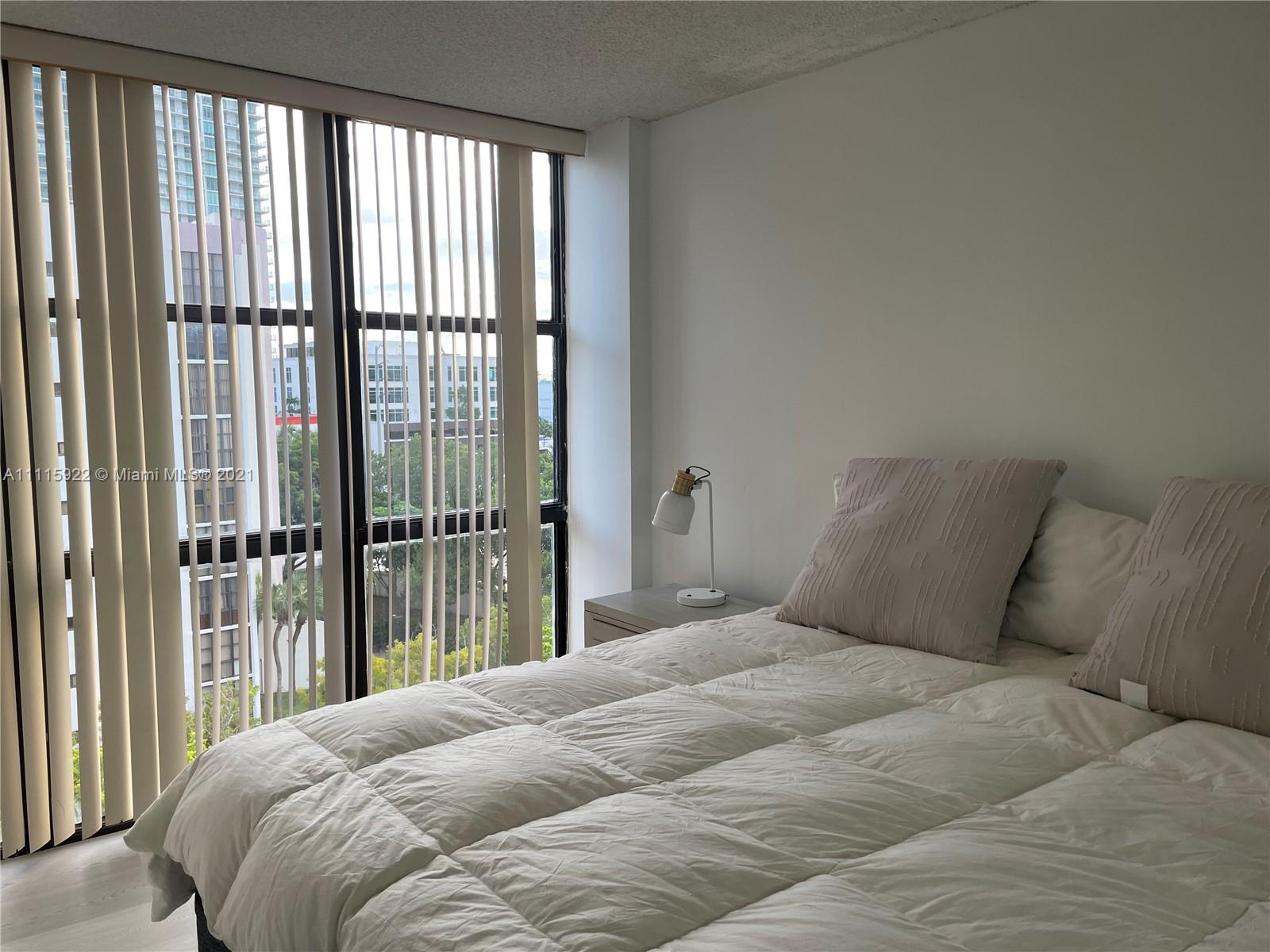 PLAZA OF AMERICAS CONDO P - Residential Lease