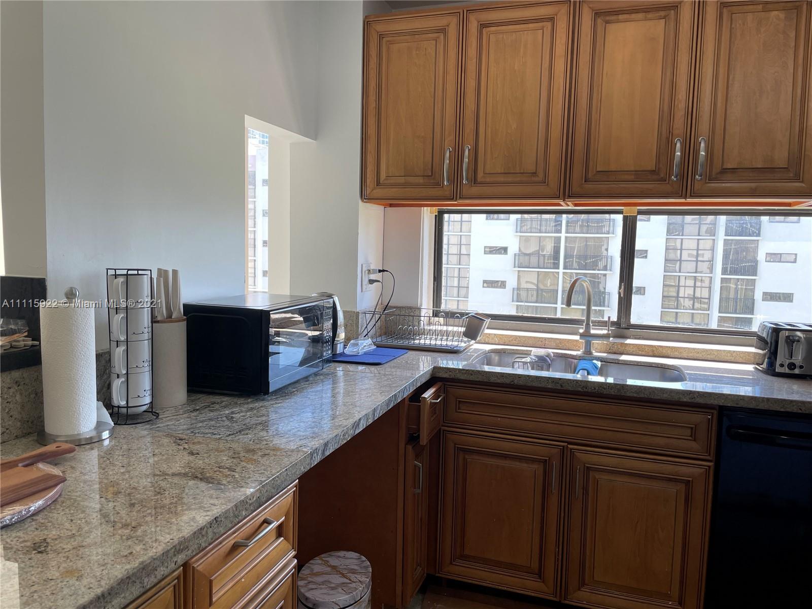 PLAZA OF AMERICAS CONDO P - Residential Lease