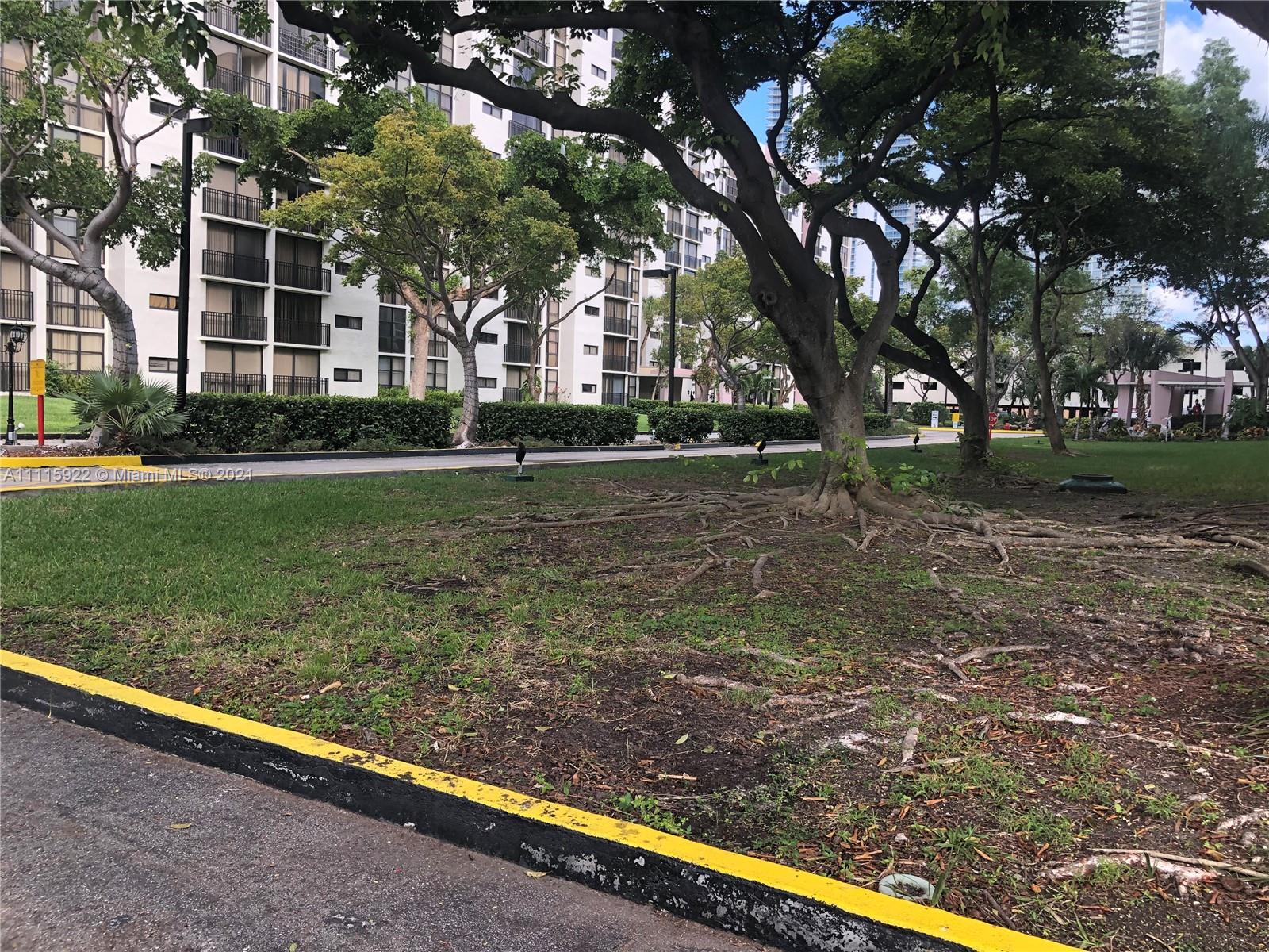 PLAZA OF AMERICAS CONDO P - Residential Lease