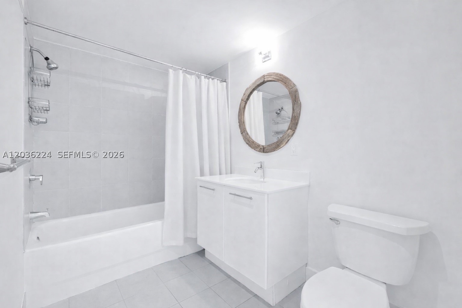 MINT CONDO - Residential
