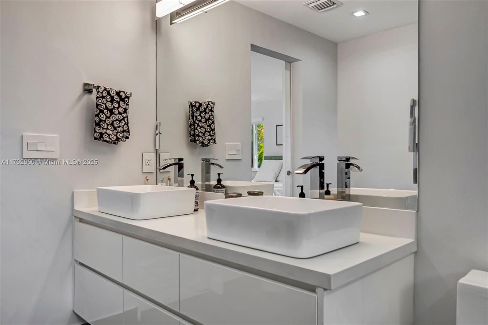 MORLIN ESTS - Residential Lease