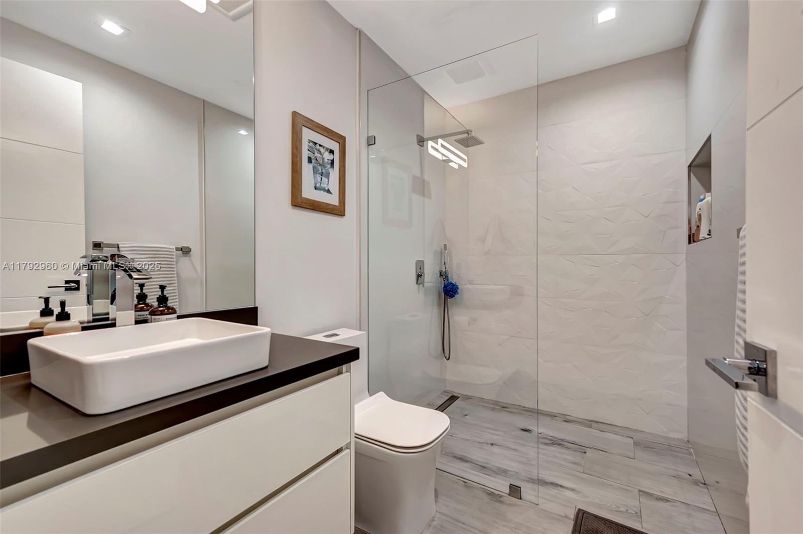 MORLIN ESTS - Residential Lease