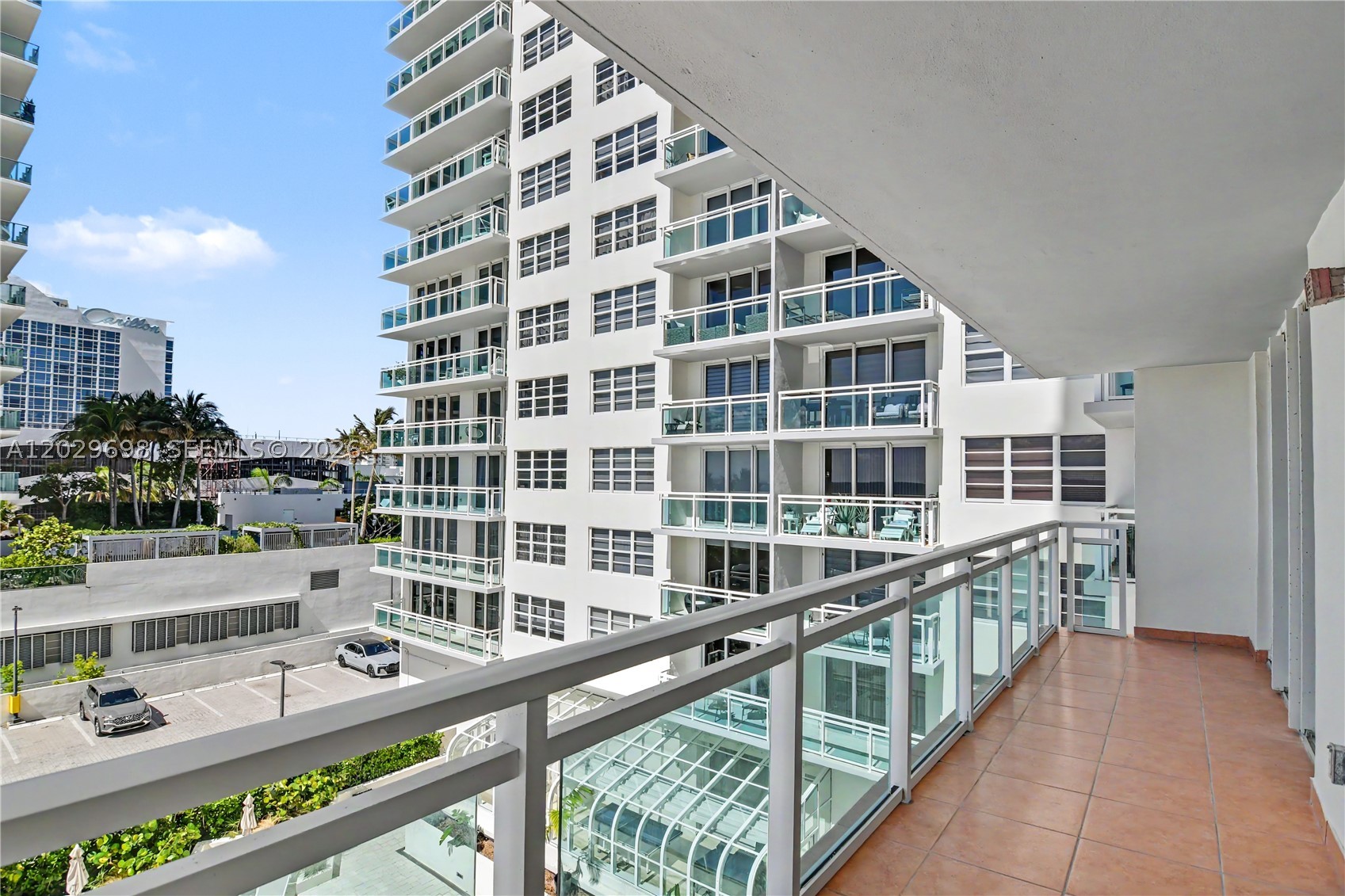 THE COLLINS CONDO - Residential