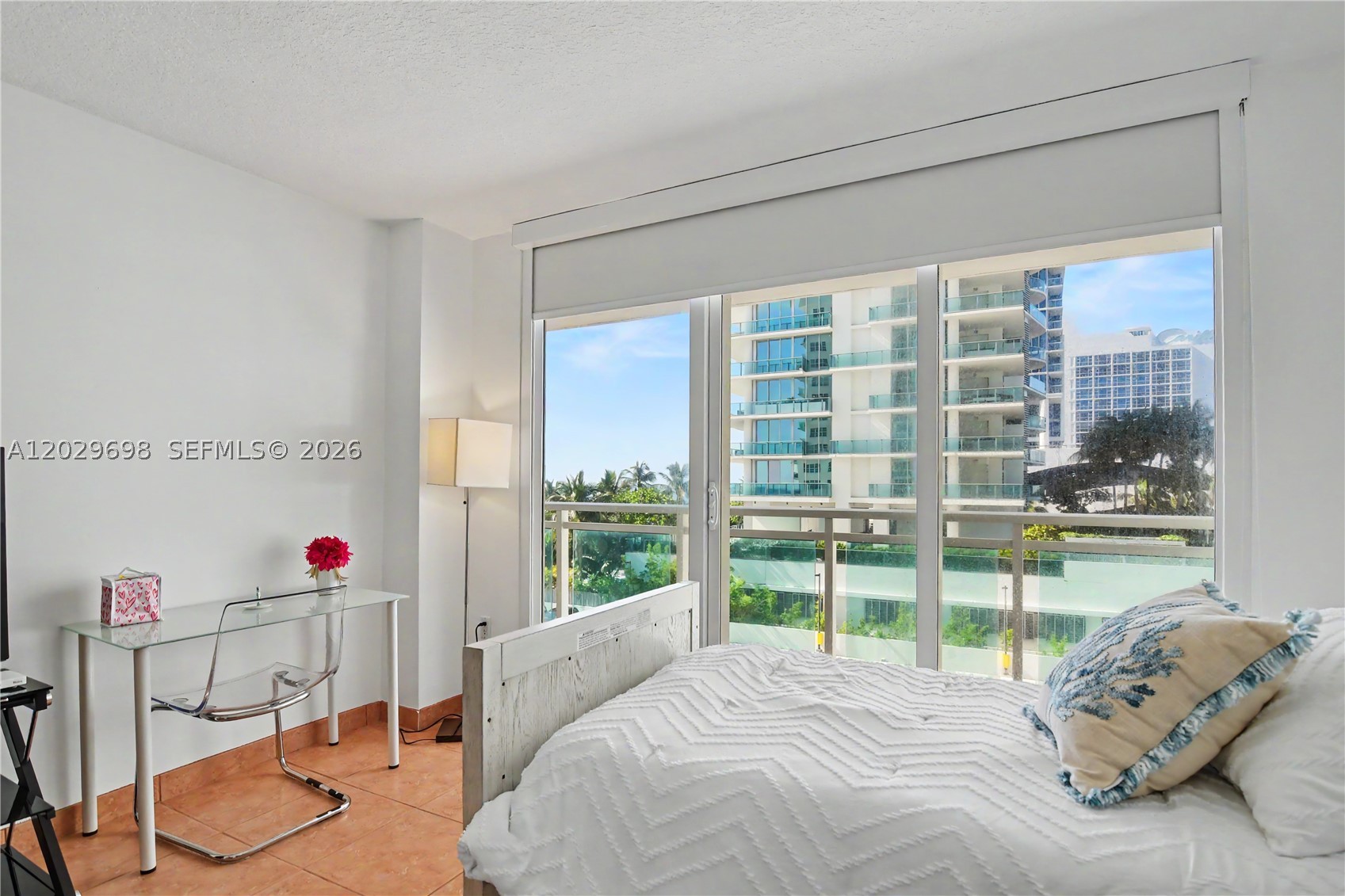 THE COLLINS CONDO - Residential