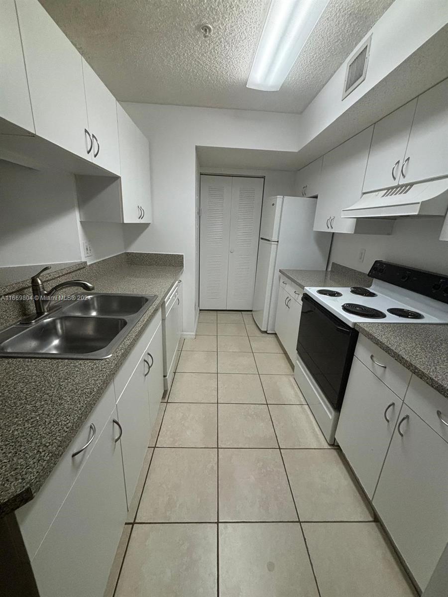 PINEHURST CLUB CONDO - Residential Lease