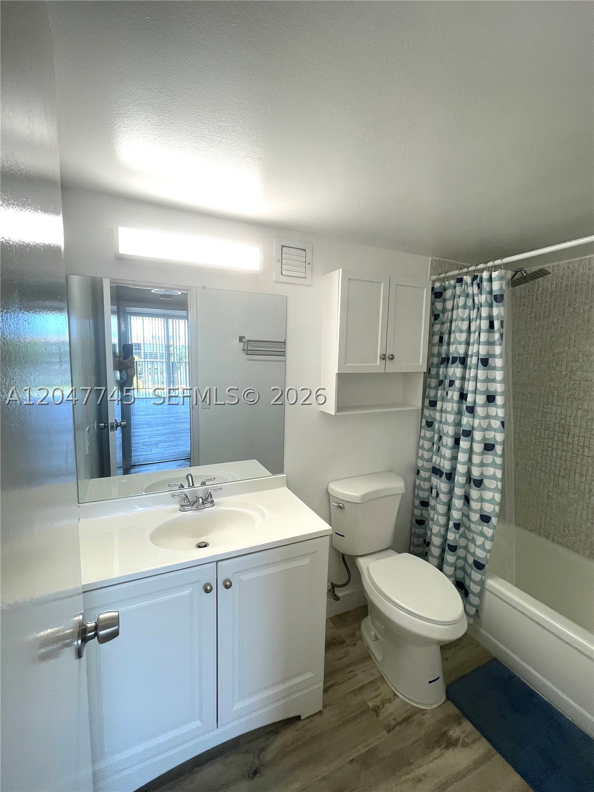 DESOTO PARK NORTH CONDO - Residential Lease