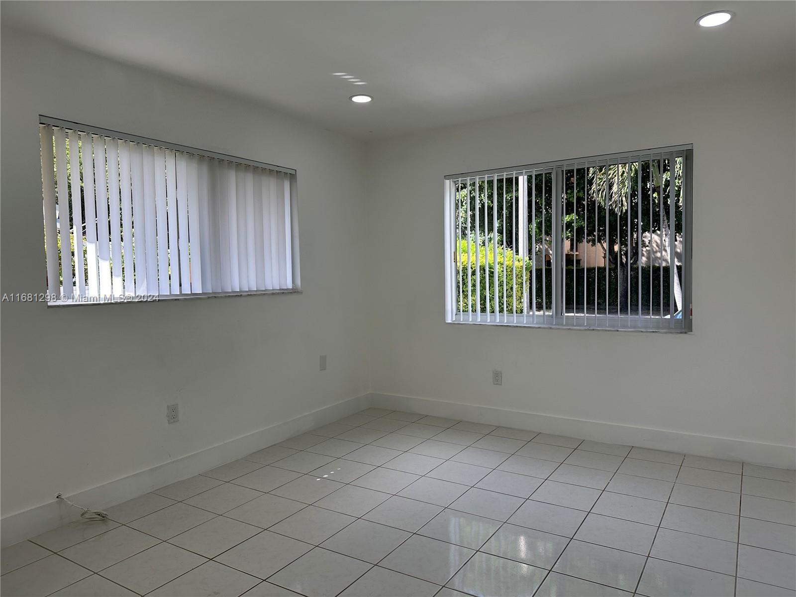 GABLES WEST VILLAS CONDO - Residential Lease