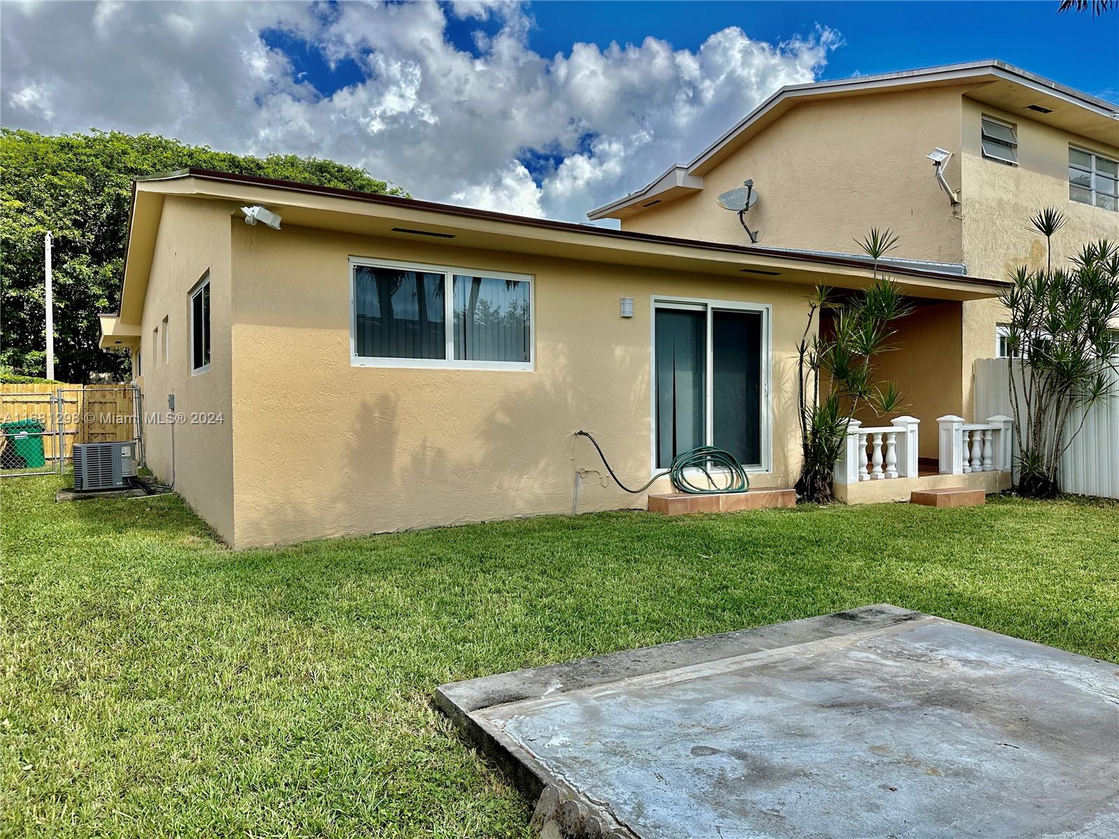 GABLES WEST VILLAS CONDO - Residential Lease