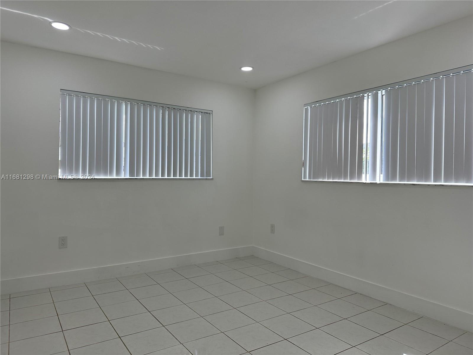 GABLES WEST VILLAS CONDO - Residential Lease