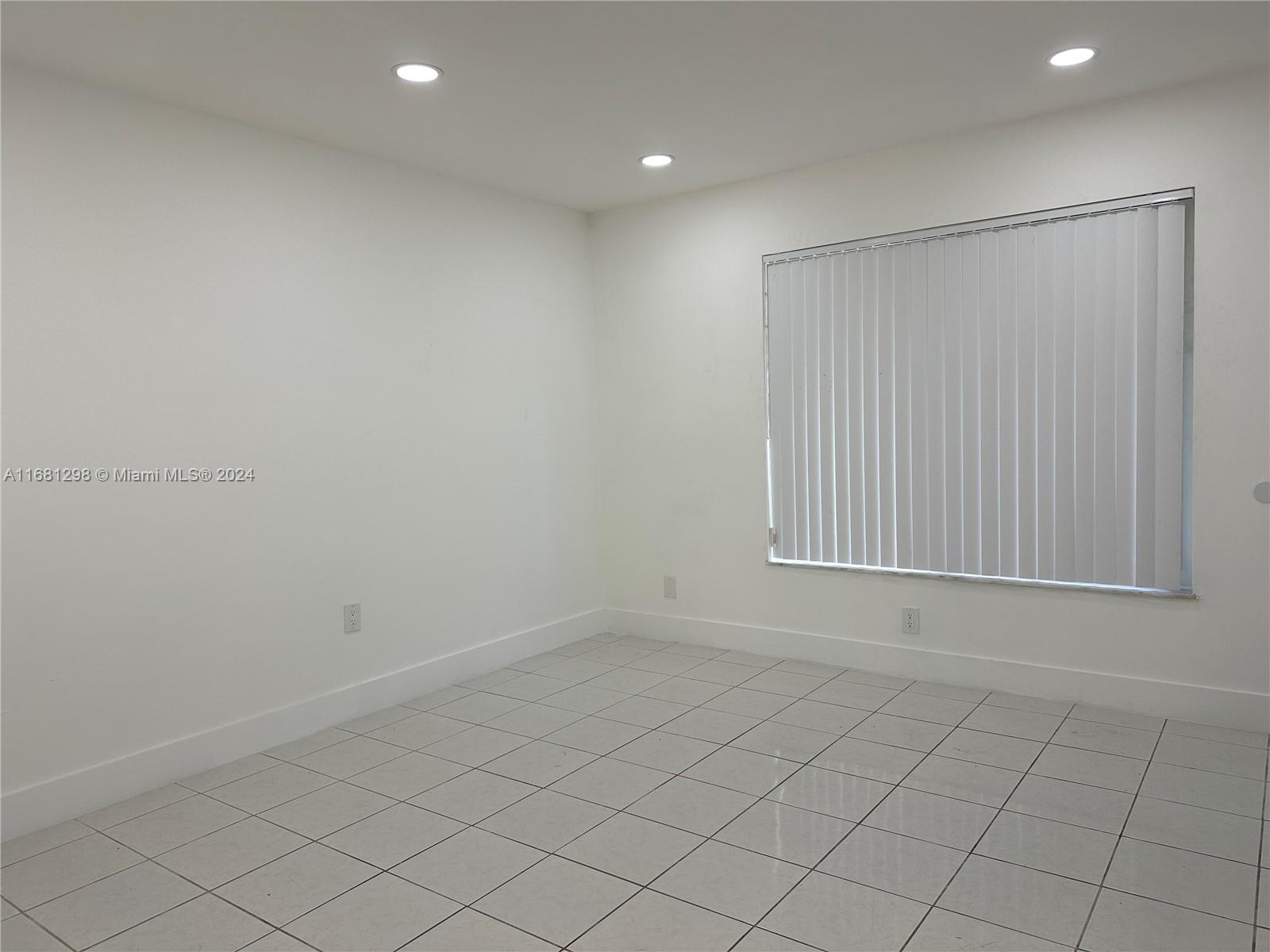 GABLES WEST VILLAS CONDO - Residential Lease