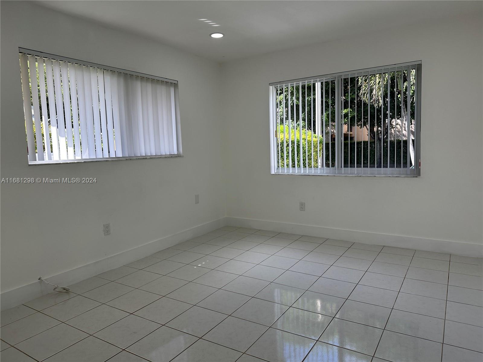 GABLES WEST VILLAS CONDO - Residential Lease