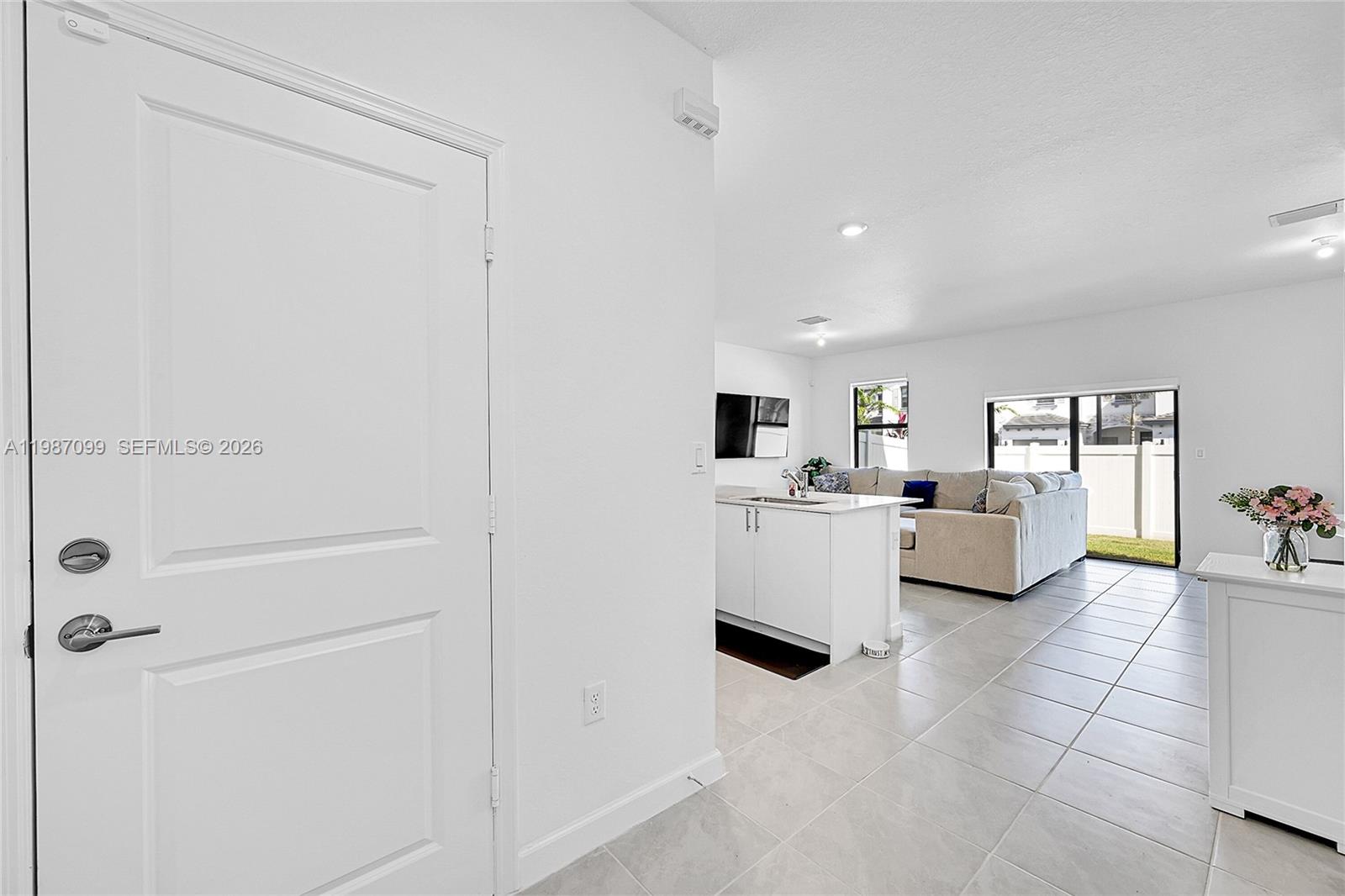 VISTA LAGO - Residential