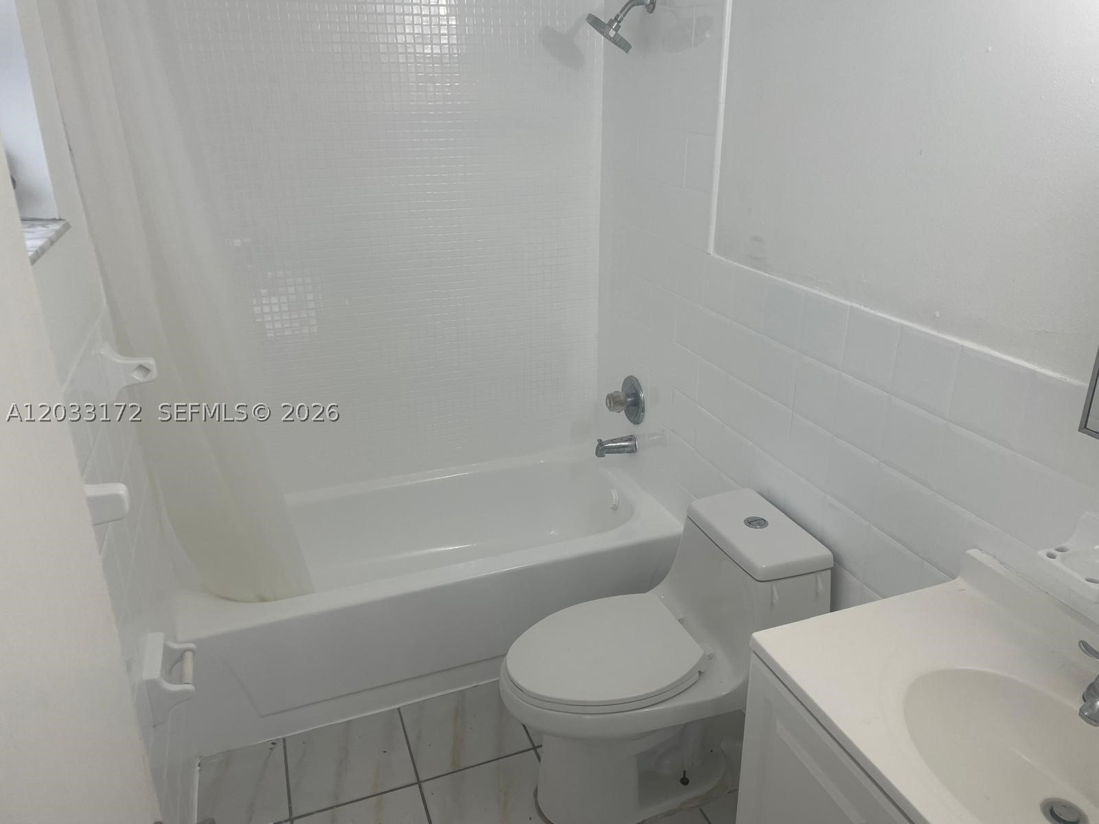 KENWOOD SUB - Residential Lease