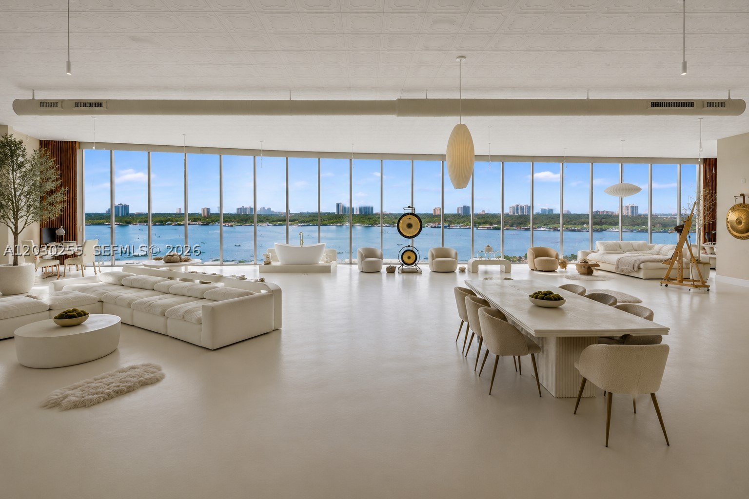 SPACE 01 CONDO - Residential