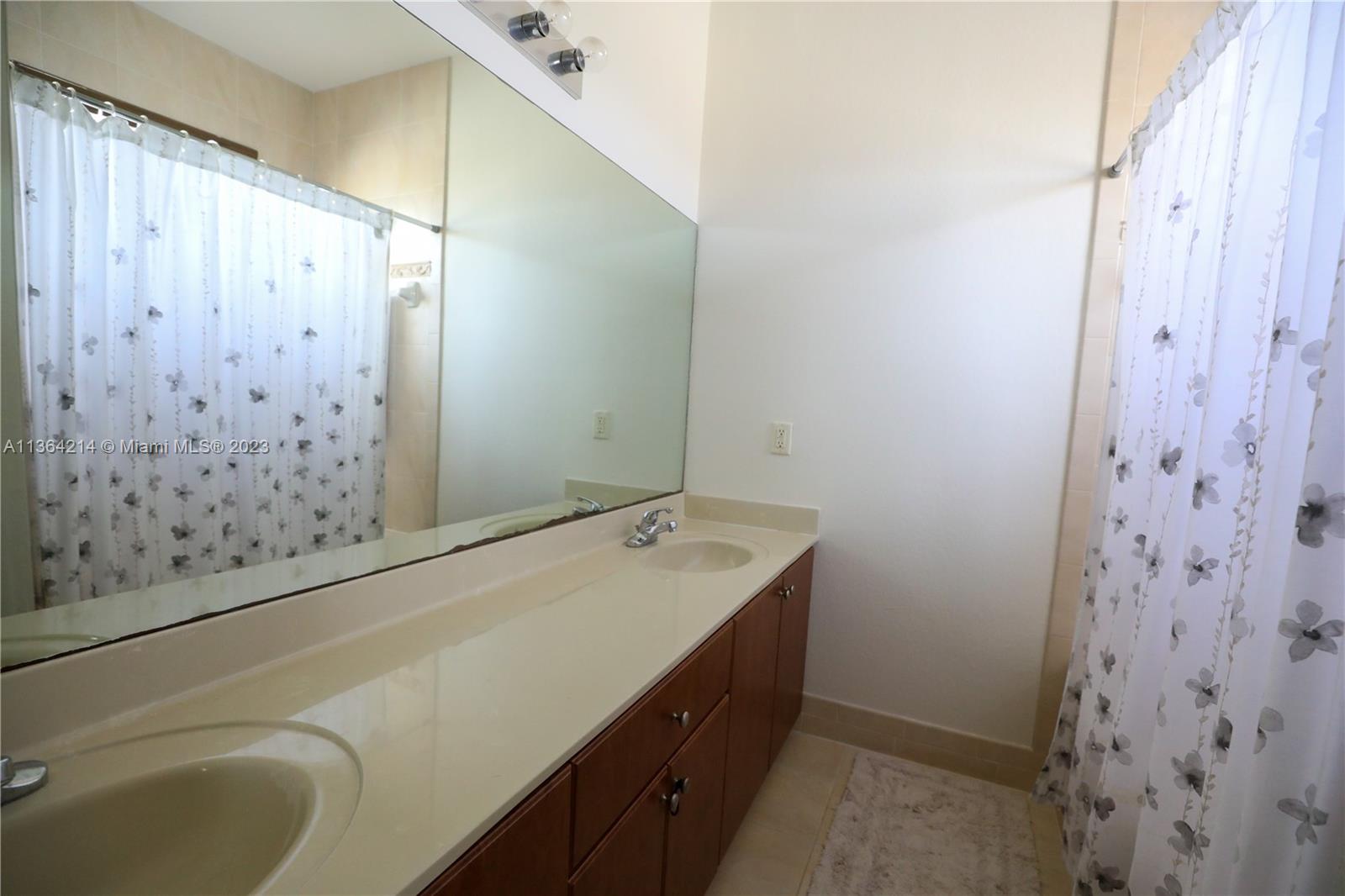 CENTURY GARDENS VILLAS - Residential