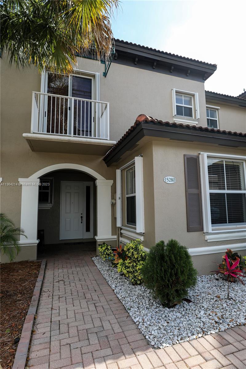 CENTURY GARDENS VILLAS - Residential