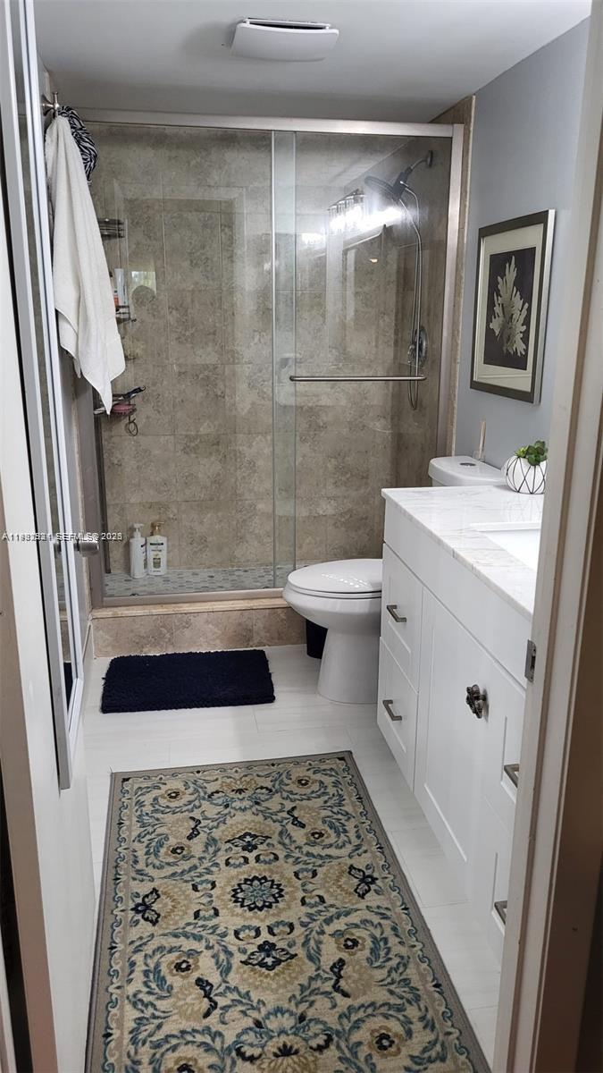 RAMBLEWOOD EAST CONDO - Residential