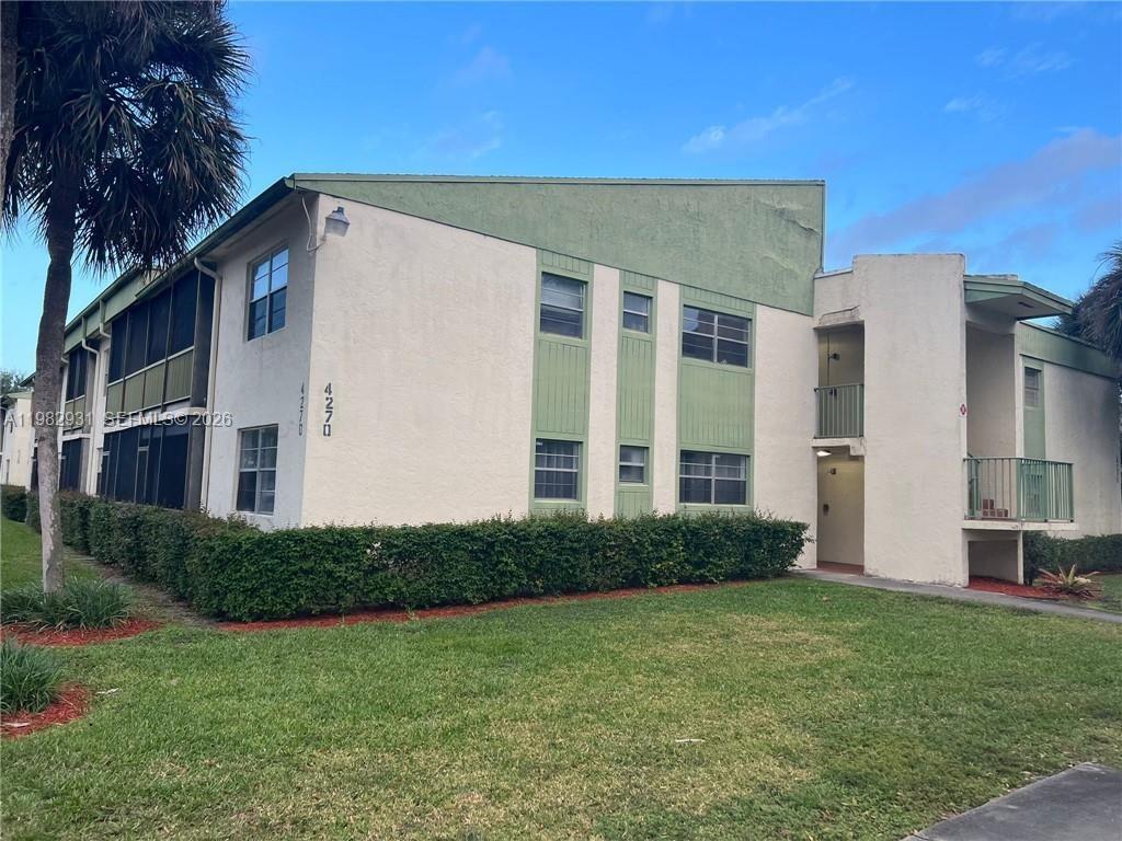 RAMBLEWOOD EAST CONDO - Residential